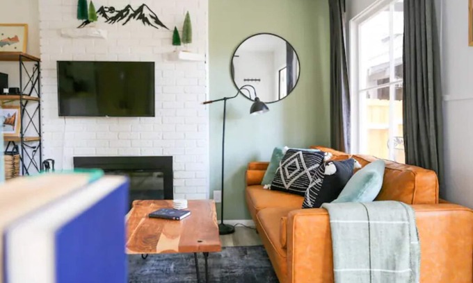 Big Bear Lake Cabaña | Spa | fireplace inside & out | perfect location