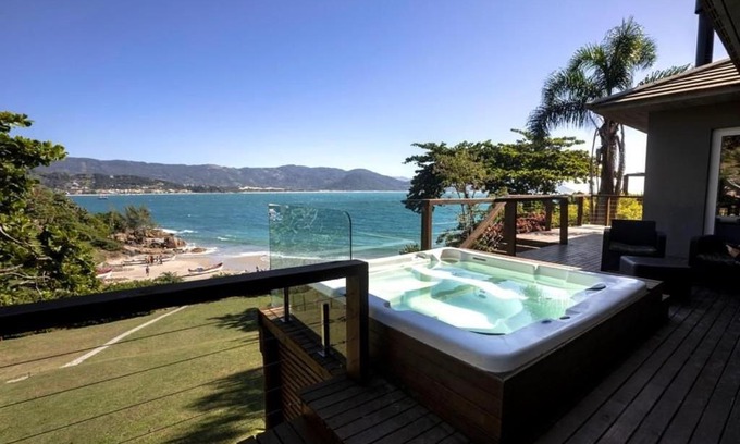 Garopaba Casa | Spa Jacuzzi, Lareira, Beira mar, 4 Suítes