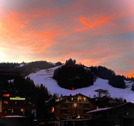 Kitzbuehel Apartamento | Spa, Sport & City Luxury Ski-in Ski-Out Apartment