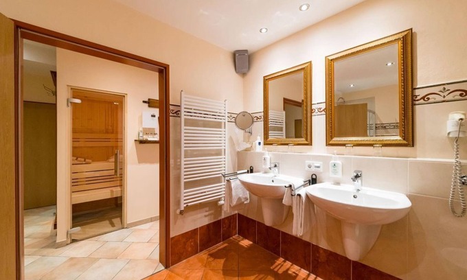 Zeltingen-Rachtig Casa | Suite "Wine Cabinet" Rosenburg - Hotel Zeltinger Hof