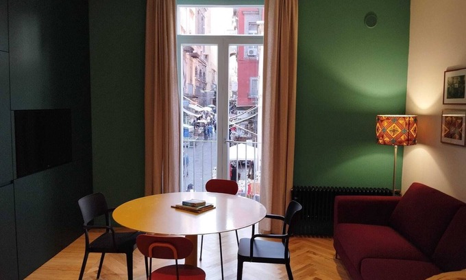 Naples City Centre Apartamento | Spaccanapoli home short lets.