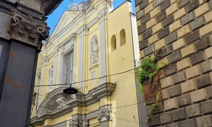 Naples City Centre Apartamento | Spaccanapoli Terraced Flat in the Historic Center