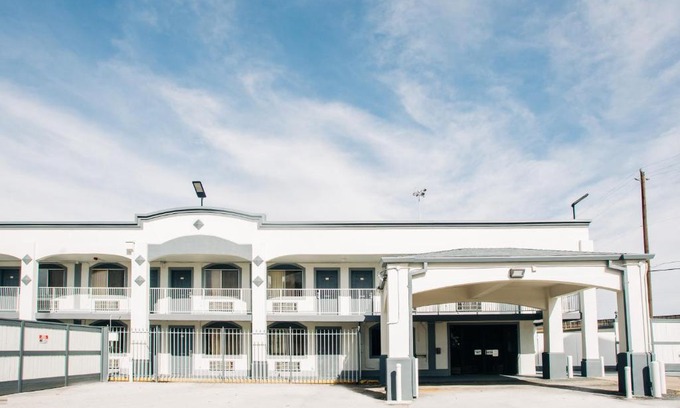 Northside Hotel | Space City Inn