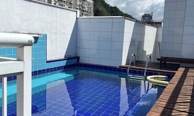 Copacabana Apartamento | Spacious 3-bedroom apartment with AC, WiFi in fabulous Copacabana Rio de Janeiro