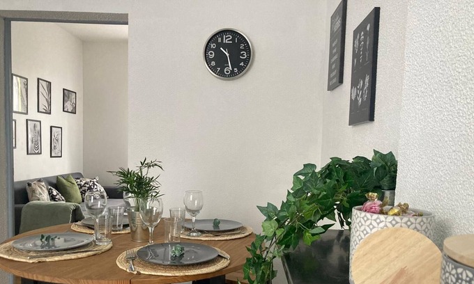 Feignies Apartamento | Apartamento-Baño con bañera