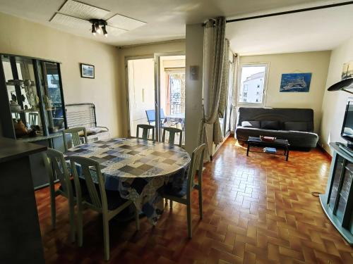 Cap d'Agde Apartamento | Spacieux T3 avec piscine et parking près du port - FR-1-607-10