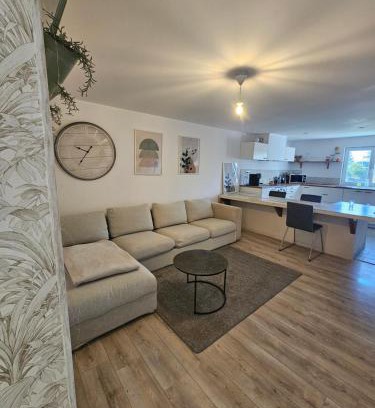 Lanrelas Apartamento | Spacieux T3 en Centre Bretagne
