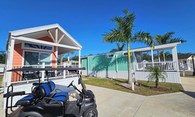 Kissimmee Casa | SPACIOUS 1 BEDROOM HOUSE IN DISNEY AREA 5 STAR RATED MILL CREEK GOLF CART RESORT