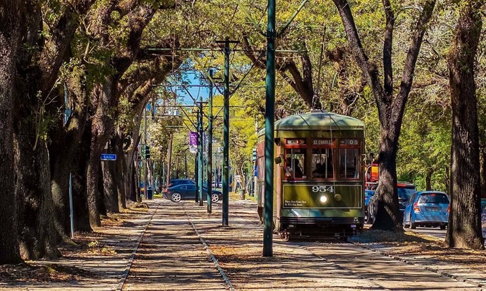 French Quarter Apartamento | MAYO ES MARAVILLOSO EN NOLA !! HERMOSO 850 SF 1B / 1B FRANCÉS QTR! ¡PARKING INCLUIDO!