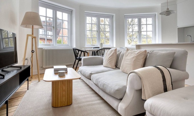 Vincent Square Apartamento | Spacious 1BR in Pimlico, nr Train Station, by Bluegound
