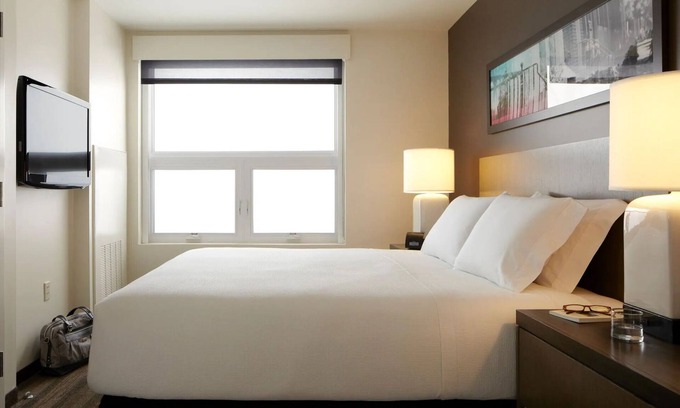 Belmont Hotel | Spacious 1BR Suite w/ Full Kitchen, Outdoor Pool, and Excellent Breakfast