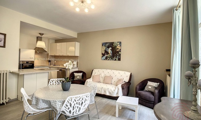 Lamalou-les-Bains Apartamento | Apartamento con Dos Suites en el Corazón de Lamalou-les-Bains, Cerca de Termas y Wifi