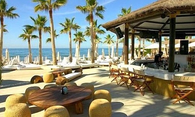 Nikki Beach Apartamento | Amplio apartamento de 2 dormitorios, gran piscina, 150m de la playa, parte de Alanda Club