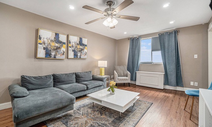 Old Fourth Ward Apartamento | Spacious 2-Bedroom Downtown Atlanta Condo with Free Parking AC, and Wi-Fi- 2003