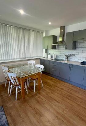 Cannock Apartamento | Spacious 2 Bedroom Flat City Centre