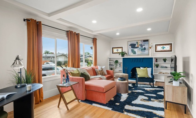 Oakland Casa | Spacious 2 Bedroom Retreat