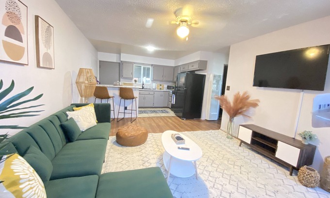 Central Alameda Casa | Spacious 2 bedroom home in the heart of Los Angeles