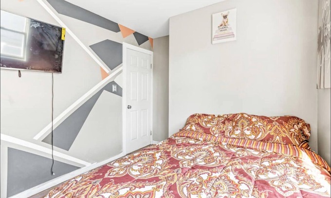 South Jamaica Apartamento | Spacious 2 Bedroom
