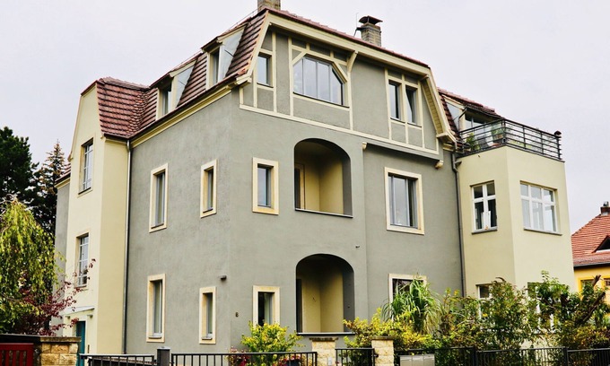 Buhlau/Weier Hirsch Apartamento | Spacious 200 sqm apartment in villa with garden and WiFi in wonderful Dresden