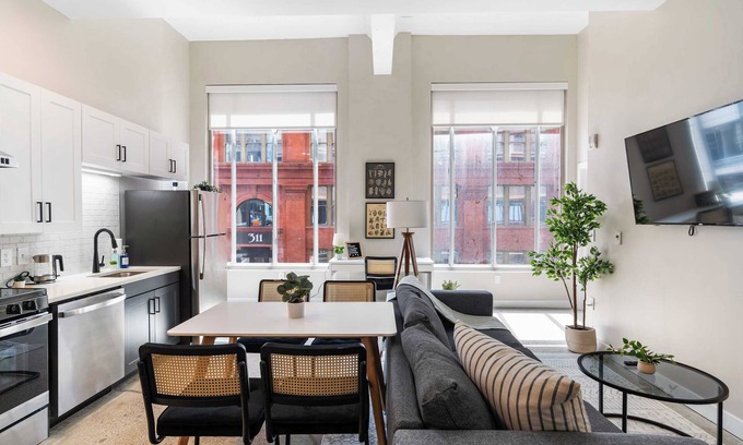 Downtown Cincinnati Apartamento | Spacious 2BR CozySuites OTR Downtown #12