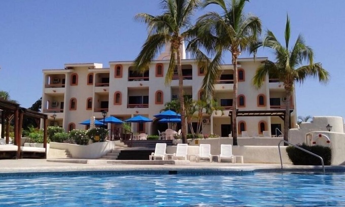Campo de Golf Fonatur Hotel | Spacious 2BR Condo with Outdoor Pool