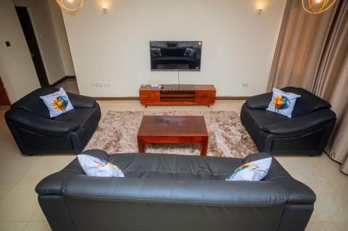Masaki Apartamento | Spacious 2BR w pool & Gym