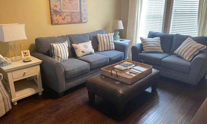 North Myrtle Beach Casa | Spacious 3 Bedroom Townhome in Barefoot Landing