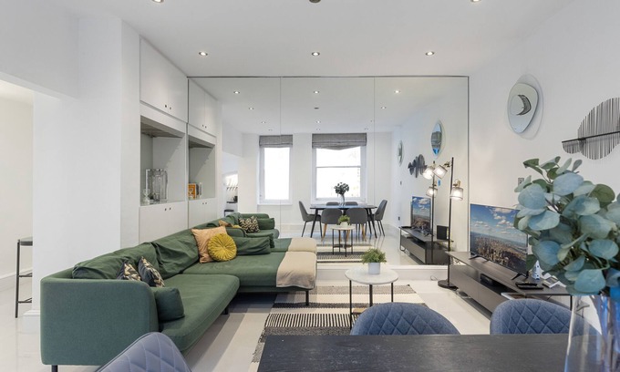 Kensington Apartamento | Spacious 3-BD Getaway in Prime Location with Spa-Style Tub