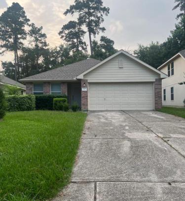 College Park Casa | Spacious 3 bed/2 bathroom House in Conroe, TX