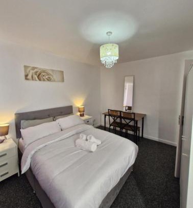 Weston on Trent Casa | Spacious 3-Bed Home -Private Garden & free Parking