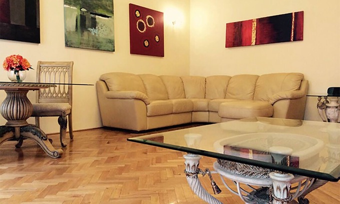 Palace District Apartamento | Spacious 3-bedroom 3 bathroom apartment in 5th district next to Károly Gardens