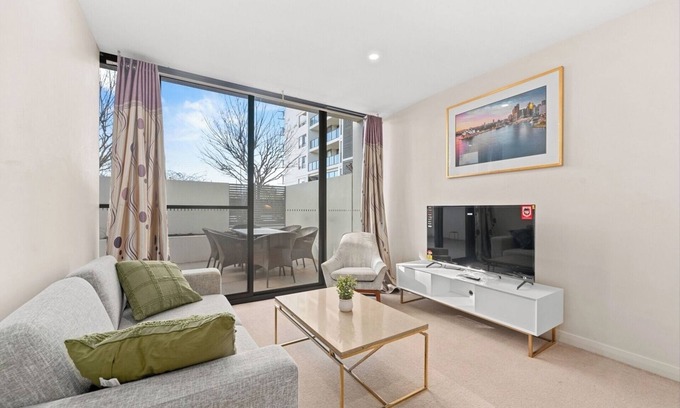 Lyneham Apartamento | Spacious 3-Bedroom Apartment + Lifestyle Amenities