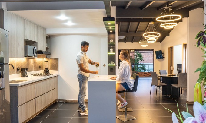 Laureles Apartamento | Spacious 3-bedroom apartment in Laureles Medellín with AC on each bedroom, WiFi