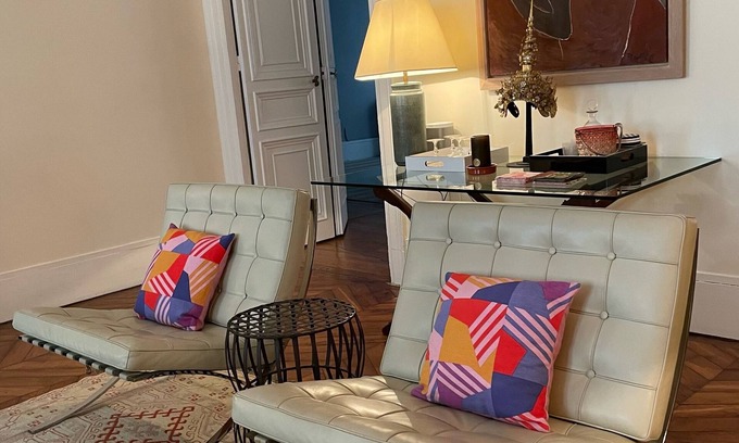 Quartier du Faubourg-Montmartre Apartamento | Spacious 3-bedroom apartment near Grands Boulevards in Paris