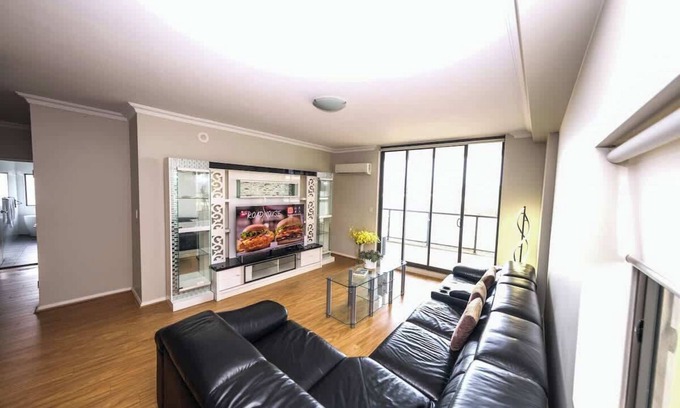 North Rocks Apartamento | Spacious 3 bedroom apt lift access near Parramatta