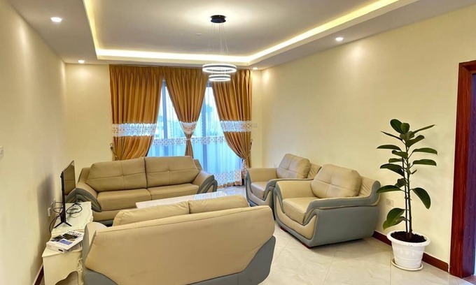 Kirkos Apartamento | Spacious 3-bedroom apartment with Gym room and AC in vibrant Addis Ababa