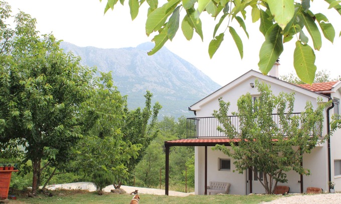Herceg Novi Casa | Spacious 3 Bedroom Home - Peaceful Village near the Coast