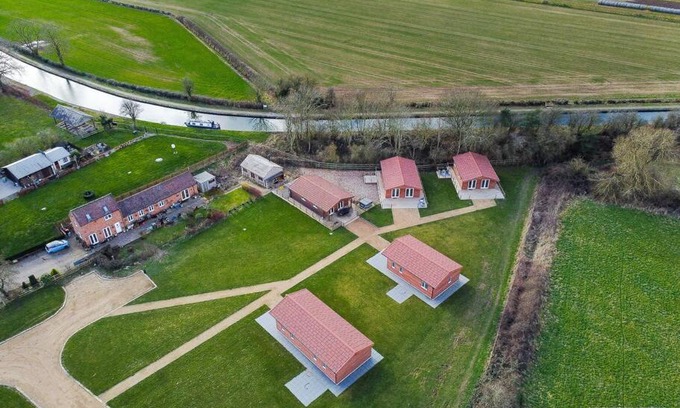 Snarestone Apartamento | Spacious 3 Bedroom Sandstone Lodge