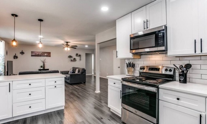Shady Shores Casa | Spacious 3 bedroom house with Beautiful Kitchen