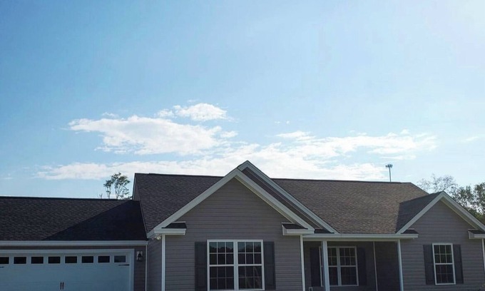 Conway Casa | Spacious 3 BR home w/screened in porch -- Close to North Mrytle!