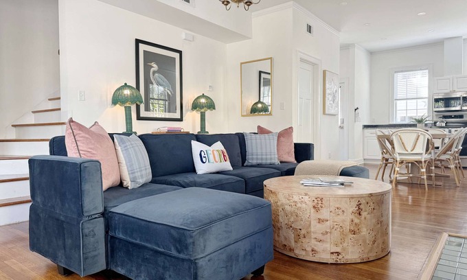 Dixon Park Casa | Spacious 3-Floor Downtown Retreat - Prime Location