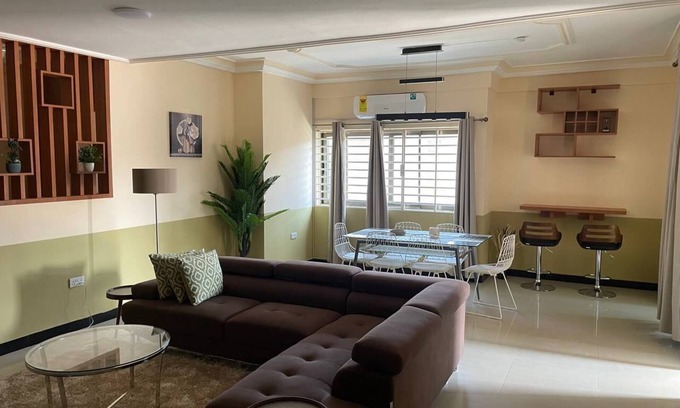 Ogbodjo Apartamento | Spacious 3-bedroom apartment with WiFi, AC in welcoming Greater Accra Region