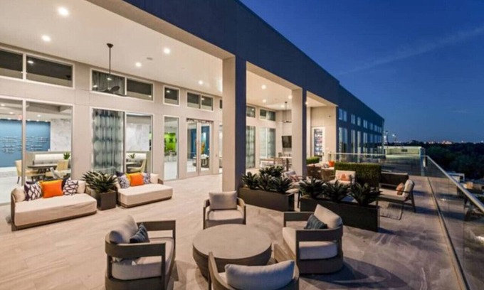 The Galleria Apartamento | Spacious 3B 2.5B Apt by Galleria