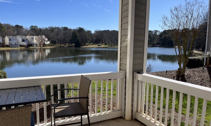 Edgehill Farm Condominio | Spacious 3bdrm lake view condo close to EVERYTHING!