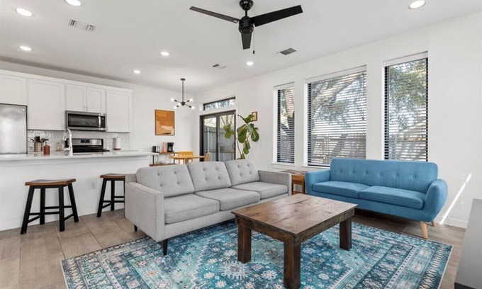 Windsor Park Casa | Stunning 3BR Home in Desirable Austin Location