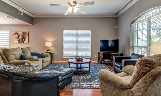 San Marcos Casa | Spacious 3BR Retreat Close to Downtown & Outlets