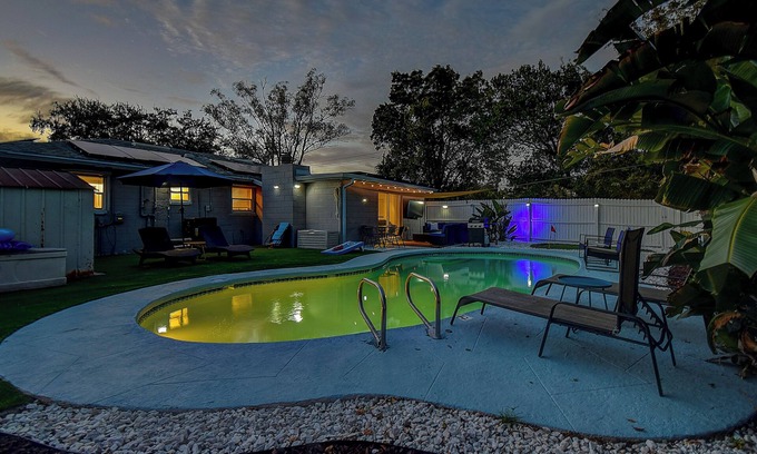 Sun Bay South Casa | Spacious 3BR Tampa Home, Heated Pool, Fun Backyard