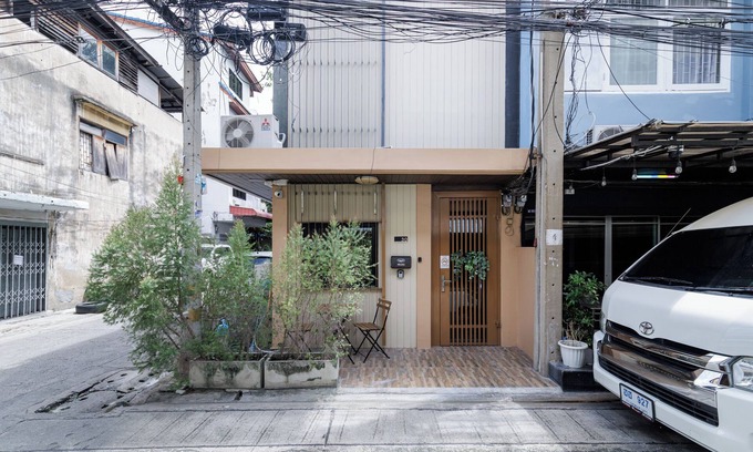 Khlong Ton Sai Casa | Spacious 3BR Townhouse by Icon Siam – Near River & Pier, Family Stay for 6