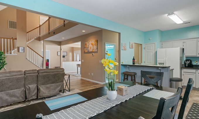 Savannah Casa | Spacious 4 Bedrooms with PRIVATE POOL & enclosed PATIO between Downtown & Tybee