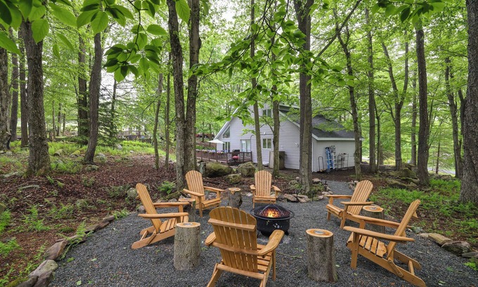 Gouldsboro Casa | Spacious 4-bed~2 Bath home in Gouldsboro with AC, WiFi, Game-room and Firepit!